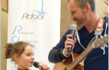 Un album pour l'association Rafael Un album pour l'association Rafael