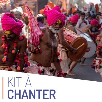 Photo de <a href="https://unsplash.com/fr/@ishrikant?utm_source=unsplash&utm_medium=referral&utm_content=creditCopyText">Shrikant Ambawale</a>sur <a href="https://unsplash.com/fr/photos/un-groupe-dhommes-en-turbans-roses-marchant-dans-une-rue-8kpjs_2xPN0?utm_source=unsplash&utm_medium=referral&utm_content=creditCopyText">Unsplash</a>